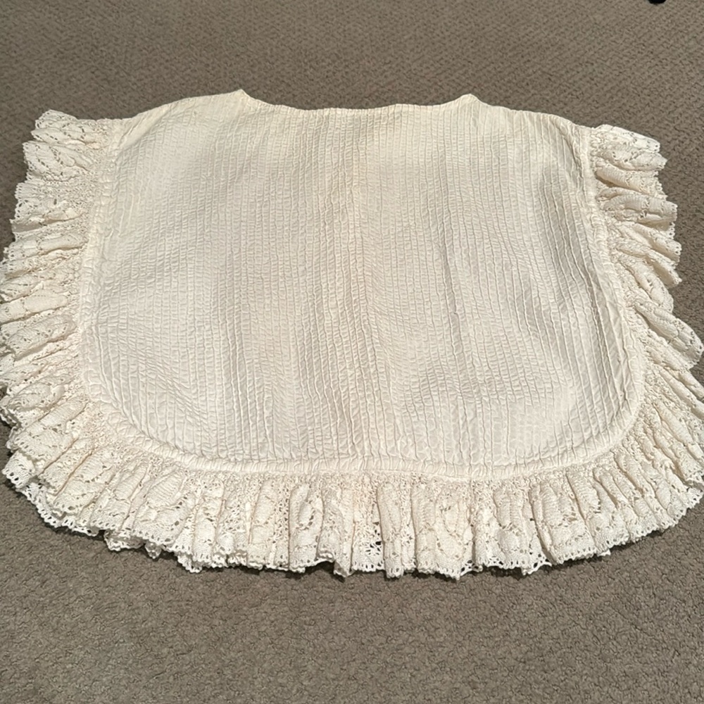 Vintage top, 100% cotton and made in Acapulco. Warm white in color